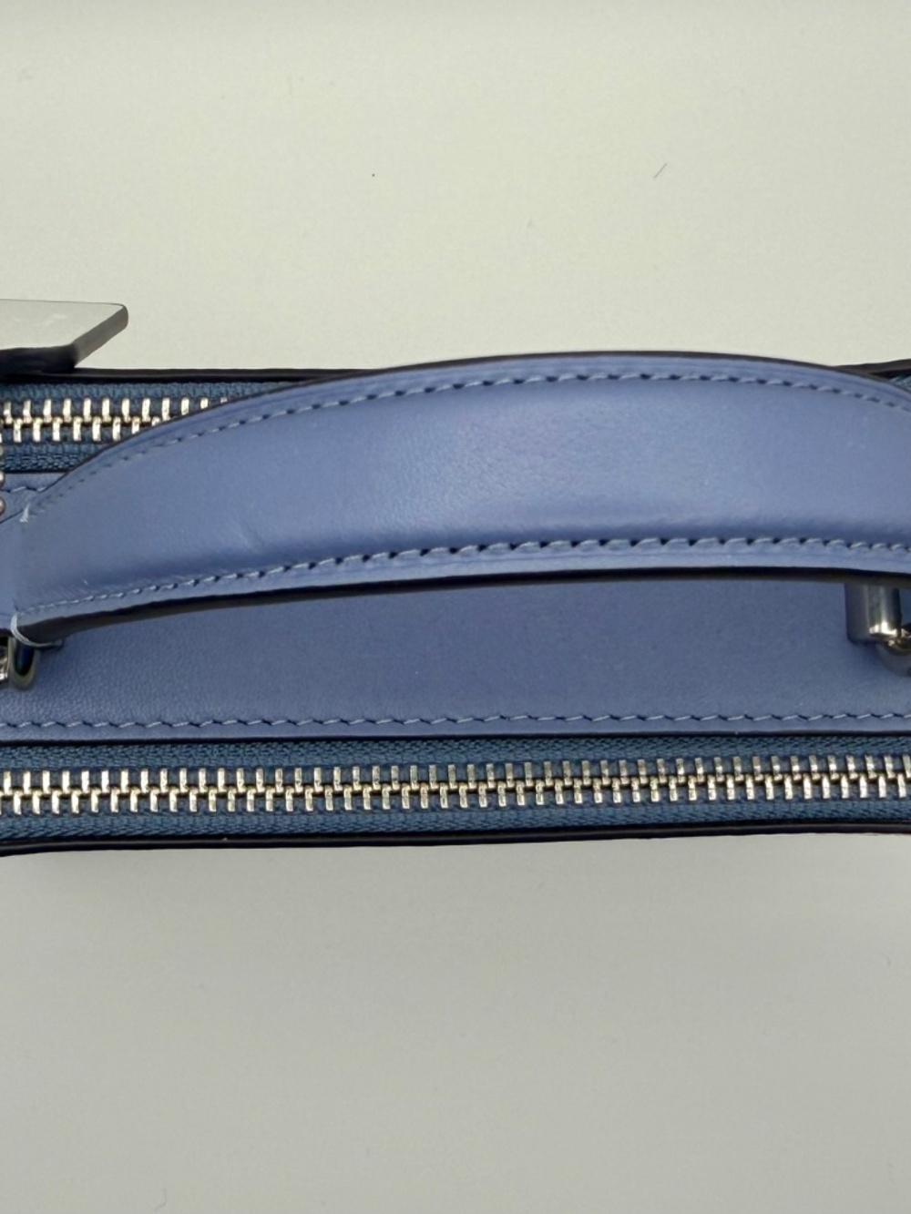 Disney X Coach Box Crossbody In Signature Canvas With Cinderella - Picture 6 of 7